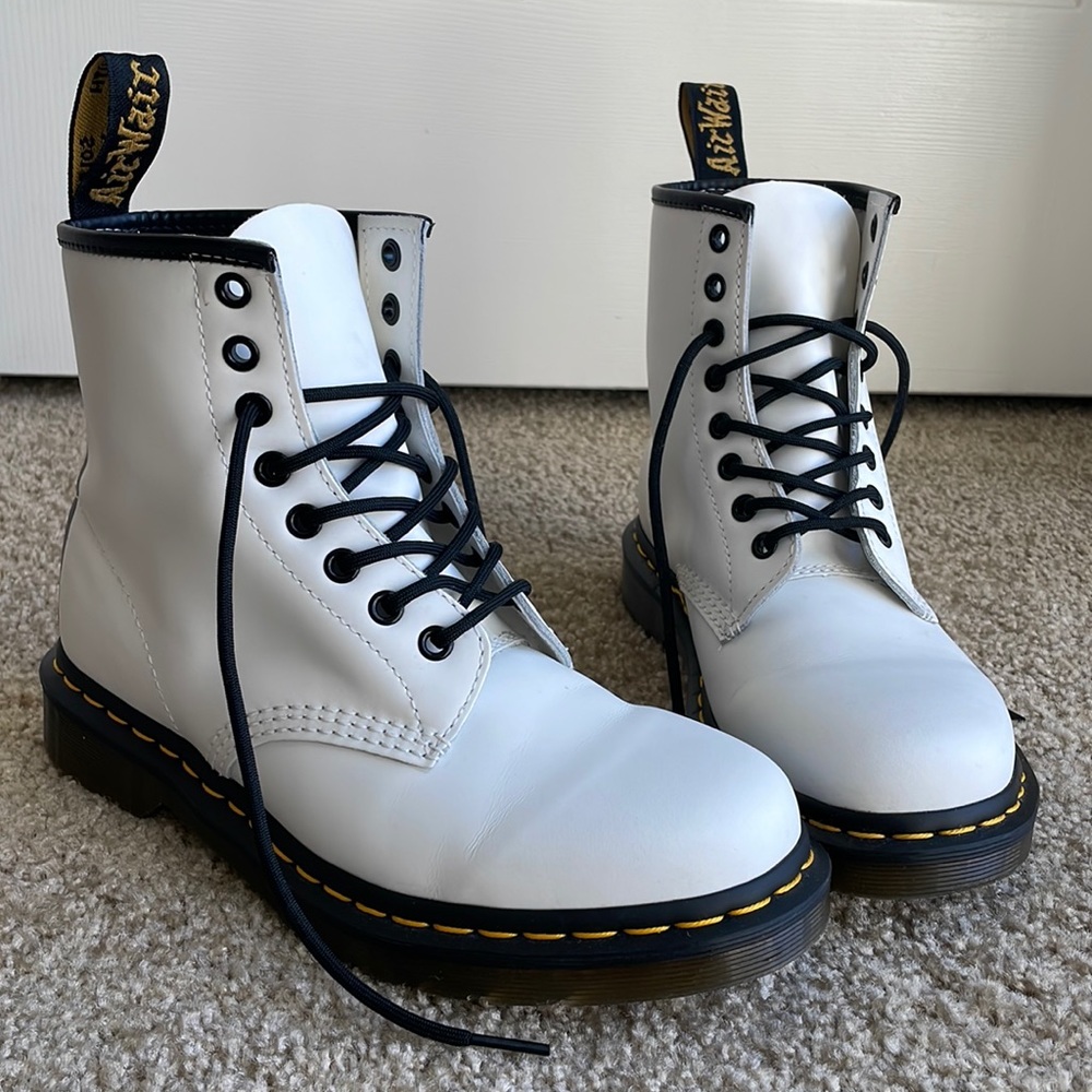Dr Martens 1460 leather boots white